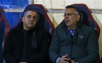 سفير مصر بالجزائر يحضر مران فريق المصري استعدادًا لملاقاة شباب بلوزداد 