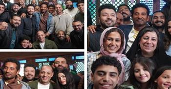 في أجواء مبهجة.. عمرو سعد يحتفل بانتهاء تصوير «إفراج»