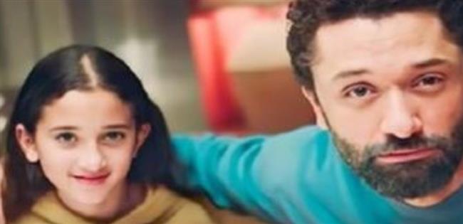 كريم محمود عبد العزيز يوجه رسالة لابنته في عيد ميلادها 