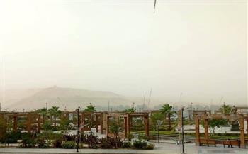 محافظ أسوان: رفع درجة الاستعداد القصوى للتعامل مع تداعيات موجة الطقس السيء   