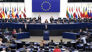 البرلمان الأوروبي يوافق على خفض الرسوم الجمركية على المنتجات الزراعية والصناعية الأمريكية