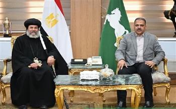 محافظ الشرقية يستقبل أسقف ميت غمر ودقادوس وبلاد الشرقية لتقديم التهنئة بمناسبة عيد الفطر
