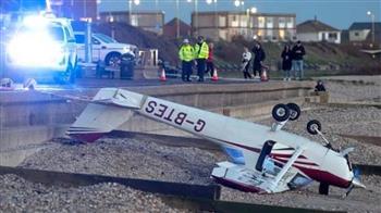 معجزة حقيقية.. نجاة طيار تحطّمت طائرته على شاطئ مزدحم