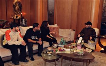 المستشار تركي آل الشيخ يزور أنغام في منزلها بالقاهرة