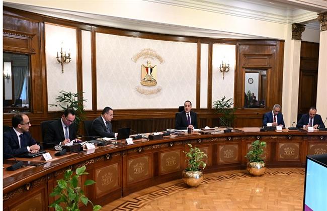 مدبولي: توجيهات رئاسية باستمرار تطوير منظومة التعليم العالي والبحث العلمي كركيزة لبناء الإنسان 