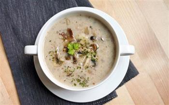 شوربة المشروم بالذرة والكريمة بمذاق شهي