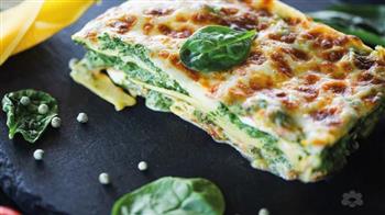 خيار مثالي لإفطار مميز.. لازانيا بالسبانخ على طريقة المطاعم الإيطالية