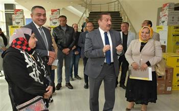 محافظ بورسعيد يؤكد تقديم كل أوجه الدعم للأسر الأولى بالرعاية