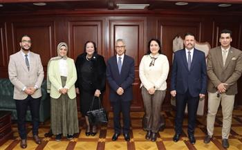 محافظ بني سويف يؤكد دعم المبادرات الشبابية خلال لقائه وفد اتحاد «بشبابها»