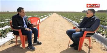 ياسر السقا.. فلاح حول أرضه إلى مصنع ووفر فرص عمل للآخرين