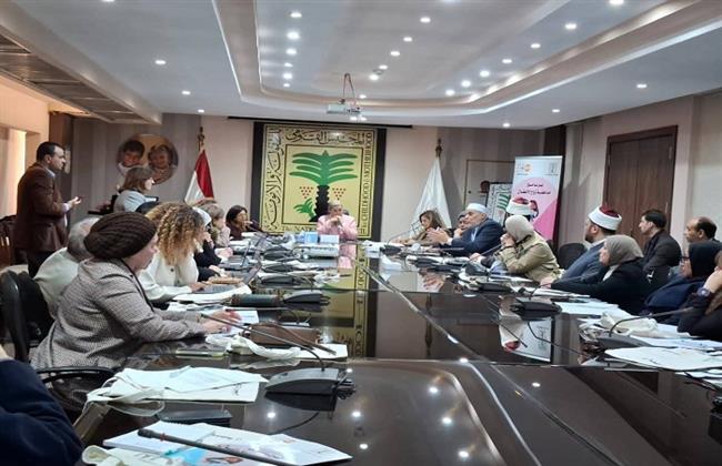 "الطفولة والأمومة" يناقش تأثير الأعراف الاجتماعية والخطاب الديني والإعلامي على زواج الأطفال