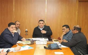 رئيس مياه الشرب بالبحيرة يقود اجتماعات يومية لمتابعة جاهزية مشروعات «حياة كريمة» للتسليم