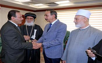 محافظ سوهاج يستقبل المهنئين بعيد الفطر المبارك