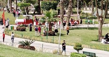 التذكرة تبدأ بـ5 جنيهات.. حدائق القاهرة تتزين بالزوار خلال إجازة عيد الفطر