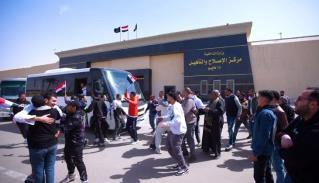 احتفالية لنزلاء مراكز الإصلاح والتأهيل.. والإفراج بالعفو عن 1431 نزيلاً بمناسبة الاحتفال بعيد الفطر