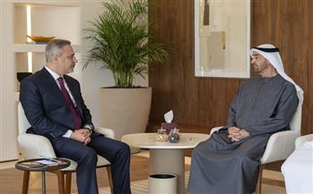 رئيس الأمارات يبحث مع وزير الخارجية التركي التصعيد العسكري في المنطقة وتداعياته