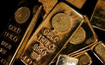 الذهب يسجل أكبر خسارة أسبوعية منذ أربعة عقود مع تصاعد التوترات في الشرق الأوسط