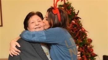 إليسا تتصدر التريند برسالة مؤثرة في عيد الأم عن لبنان  