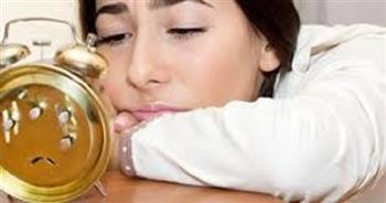 مع بداية فصل الربيع.. كيف تفسر التغيرات الهرمونية الاستيقاظ في نفس الموعد لدى السيدات؟