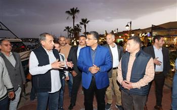  محافظ البحر الأحمر يشارك المواطنين أجواء العيد ويتابع انتظام الخدمات