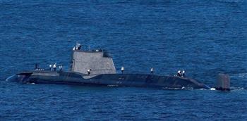 ديلي ميل: غواصة بريطانية تعمل بالطاقة النووية تصل إلى بحر العرب