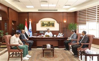 محافظ البحر الأحمر يبحث آليات ضبط الأسعار وحماية المواطنين