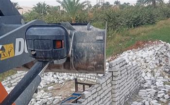 إزالة تعديات ومخالفات بناء واستجابات فورية للأزمات خلال عطلة عيد الفطر بمراكز الأقصر