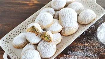 الطريقة المثلي لتناول نواعم العيد دون إرهاق القلب