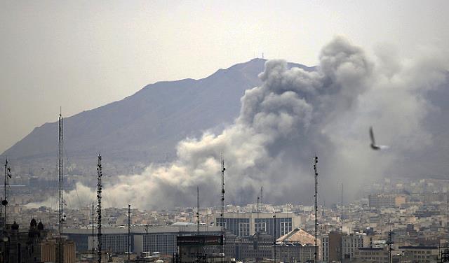 تطورات اليوم 24 من الحرب.. الحرس الثوري يهدد باستهداف محطات الكهرباء الإسرائيلية وغارات مكثفة على طهران