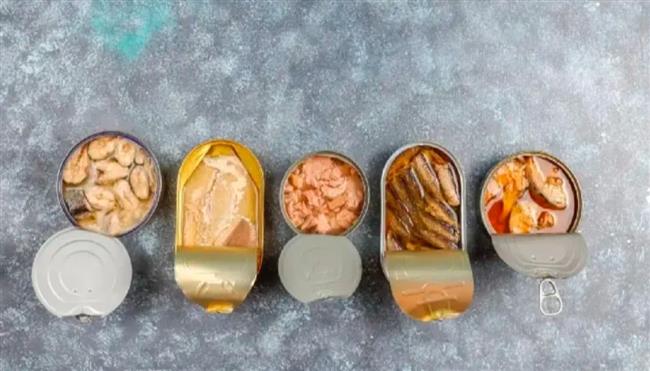 علب سلمون معبأ لم تٌمس منذ 42 عامًا تكشف مفاجأة أدهشت العلماء