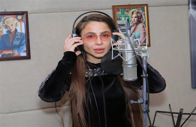 دوللي شاهين تطرح أحدث أغانيها «واحشاني يامه »