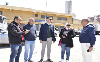 نائب محافظ بورسعيد يتابع مستوي النظافة بعدد من المناطق بحي العرب