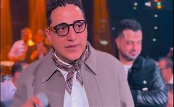 تأثر رضا البحراوي في أول ظهور بعد الاعتزال.. يغني لوالدته الراحلة وسط دعم الجمهور