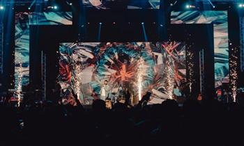 بحفل كامل العدد.. أحمد سعد يشعل أجواء العيد في أبوظبي 