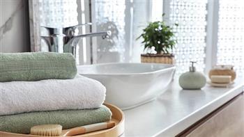 هل تخزنين المناشف في الحمام؟..خبراء يحذرون من هذه العادة الشائعة