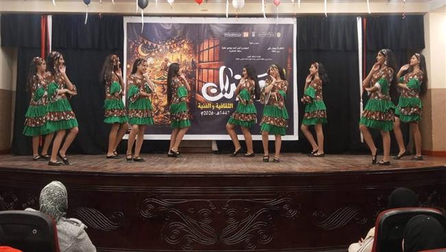 عروض فلكلورية في حفل عيد الفطر بقصر ثقافة الشاطبي