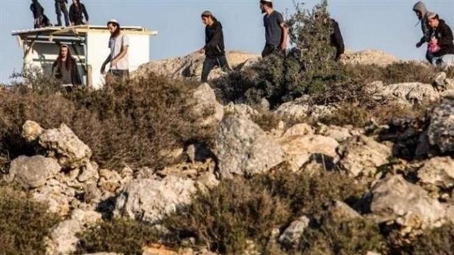 مستوطنون يعتدون على مدرسة المالح في الأغوار الشمالية