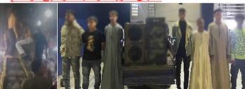 ضبط مجموعة طلاب احتفلوا بعيد الفطر بمكبرات الصوت والرقص بقنا