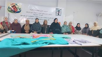 القومي للأمومة ينفذ ورشة تدريبية لبناء قدرات 20 من أمهات الأطفال ذوي الهمم في مجالي الخياطة والنسيج 