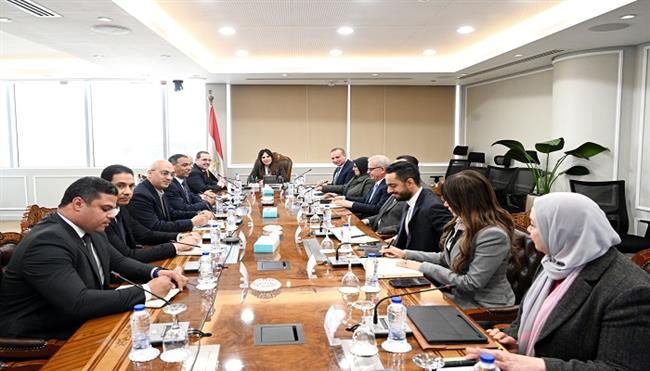 وزيرة الإسكان تتابع موقف تنفيذ مشروعات تطوير "مثلث ماسبيرو" و"سور مجرى العيون"