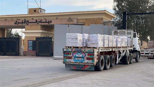 "الهلال الأحمر" : قافلة زاد العزة الـ 163 تحمل 3,360 طنًا من المساعدات الإنسانية للفلسطينيين بغزة