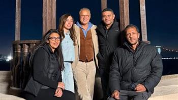 إلهام شاهين تشيد بمسلسل «اتنين غيرنا» وتطالب بعودة الأعمال الرومانسية