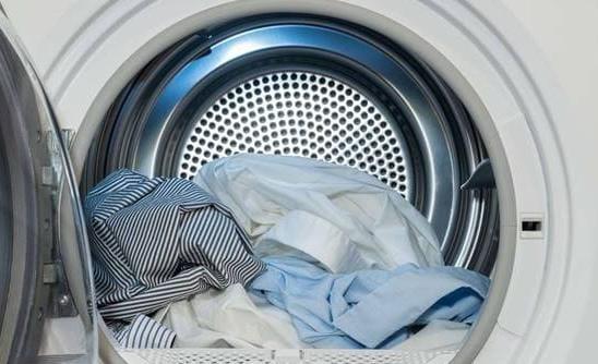 لربات البيوت.. أشياء تجنبي وضعها في الغسالة