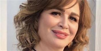 إلهام شاهين تشيد بـالمسلسل الرمضاني "اتنين غيرنا" 