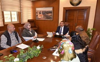 محافظ بورسعيد يواصل سلسلة لقاءاته الدورية مع رؤساء الأحياء وبورفؤاد لمتابعة مستوى الخدمات المقدمة للمواطنين