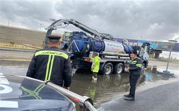 المرور يوجه بتطبيق تعليمات السلامة أثناء سقوط الأمطار