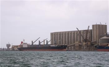 انتظام حركة الملاحة بميناء دمياط رغم سوء الأحوال الجوية.. واستقبال 11 سفينة خلال 24 ساعة