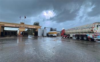 الهلال الأحمر المصري يدفع بأكثر من ألفي خيمة ومستلزمات إغاثية إلى غزة عبر قافلة «زاد العزة» الـ164 