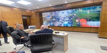 محافظ الدقهلية يتابع من مركز سيطرة الشبكة الوطنية جهود شركة مياه الشرب والصرف الصحي في التعامل مع تجمعات مياه