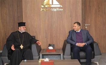  محافظ دمياط يستقبل راعى كنيسة الروم الأرثوذكس لتلقى التهنئة بعيد الفطر المبارك 